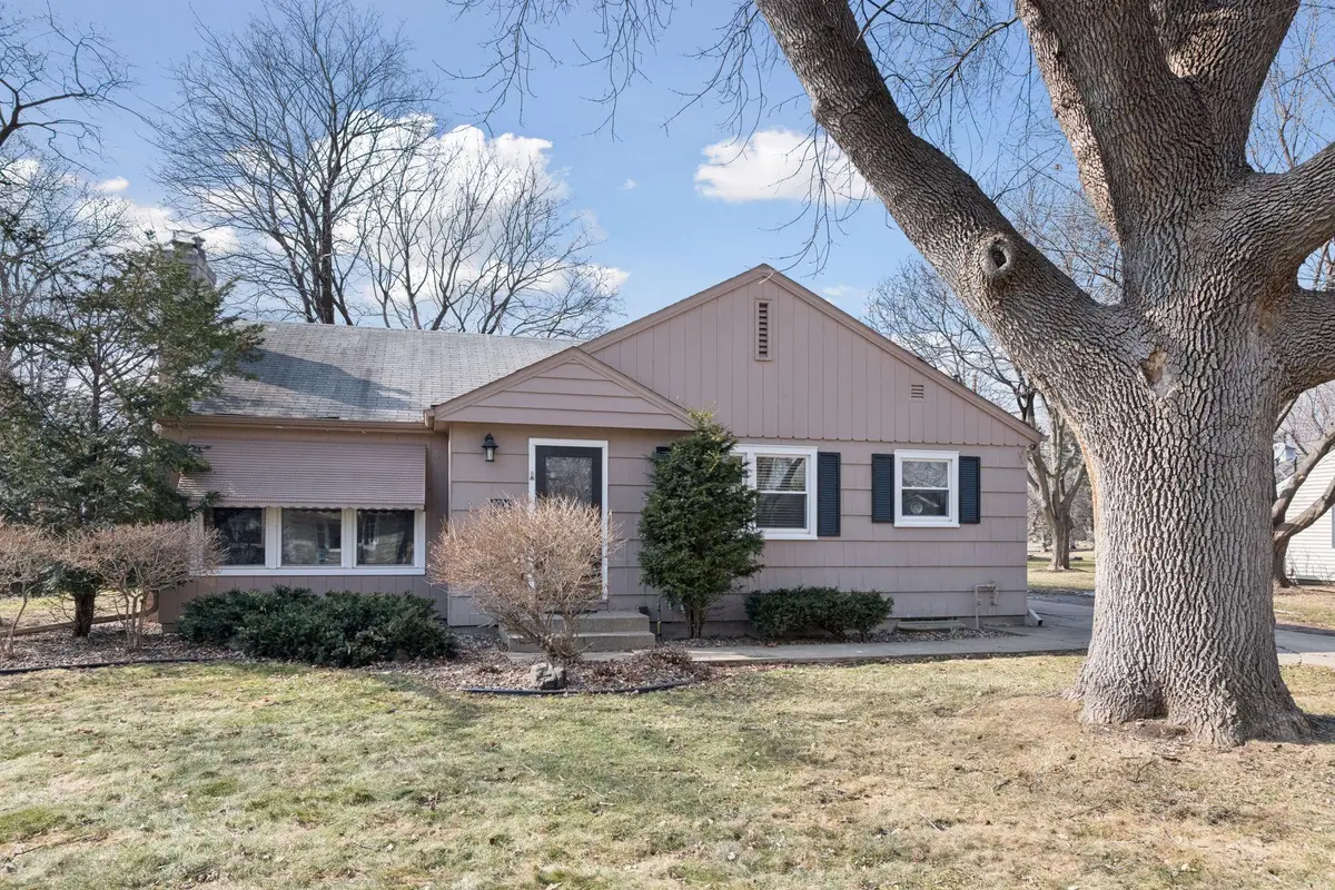 6004 Wooddale Avenue, Edina, MN 55424 - #1