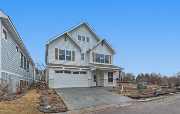 380 Laurel Curve, Golden Valley, MN 55426