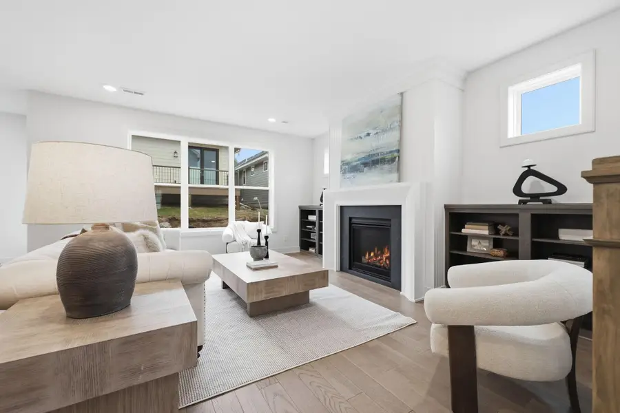 380 Laurel Curve, Golden Valley, MN 55426 - #3