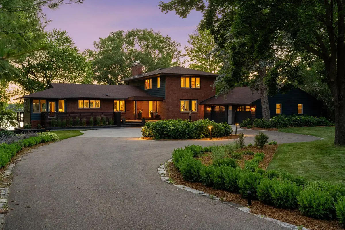 3369 Snelling Avenue N, Arden Hills, MN 55112 - #1