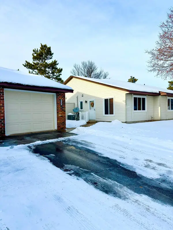 9208 Indian Boulevard S, Cottage Grove, MN 55016