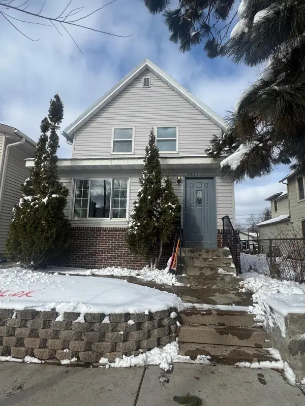 1067 Hatch Avenue, Saint Paul, MN 55103