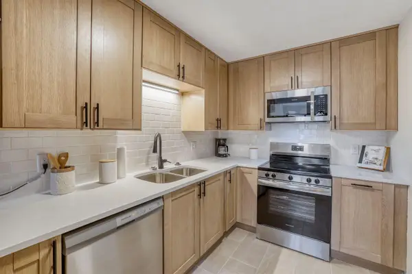 7601 W 101st Street #216, Bloomington, MN 55438