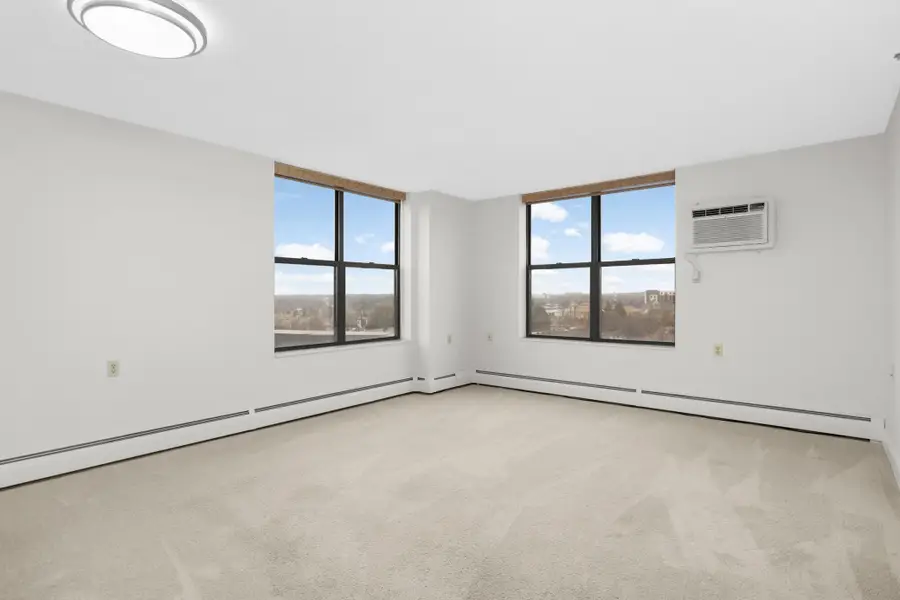 7600 Golden Valley Road #706, Golden Valley, MN 55427 - #2