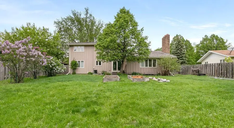 3667 Evergreen Road N, Fargo, ND 58102 - #3