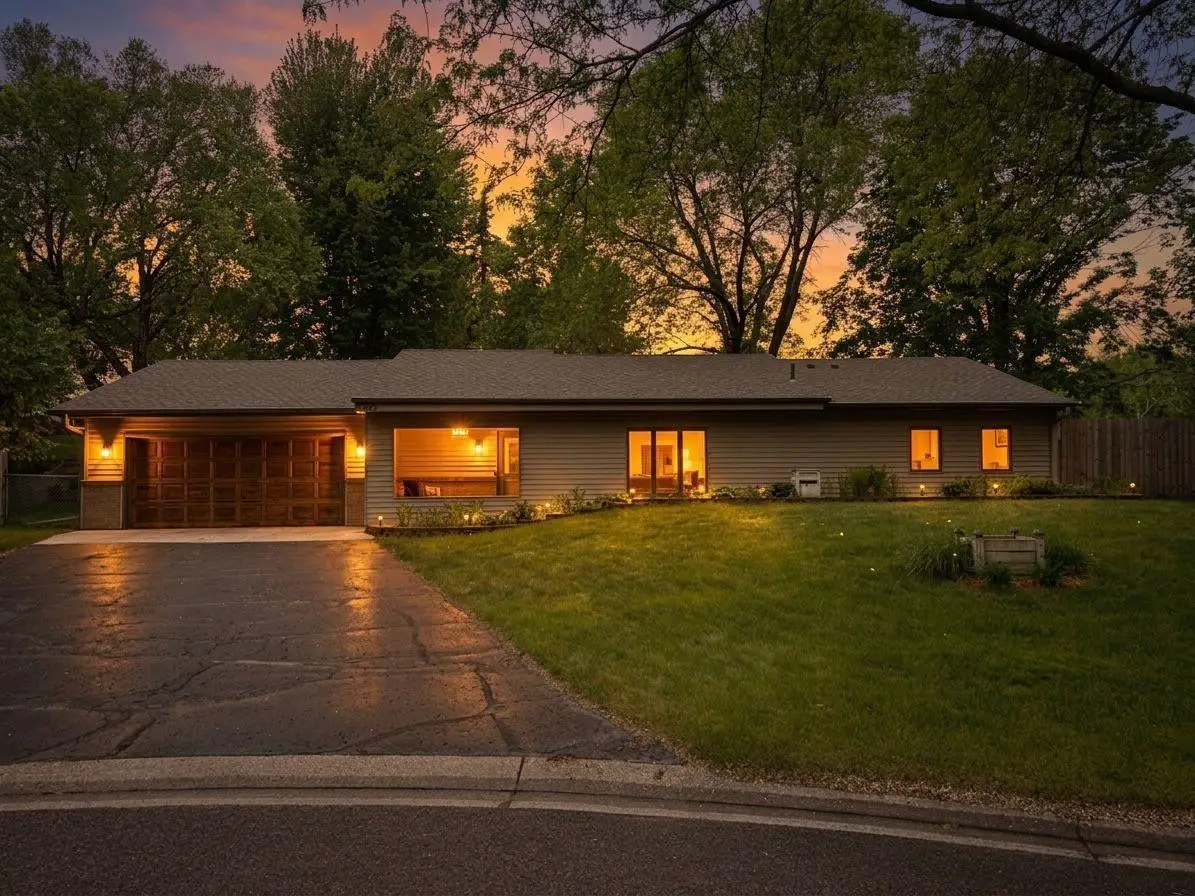 9069 Jeffery Avenue S, Cottage Grove, MN 55016 - #1