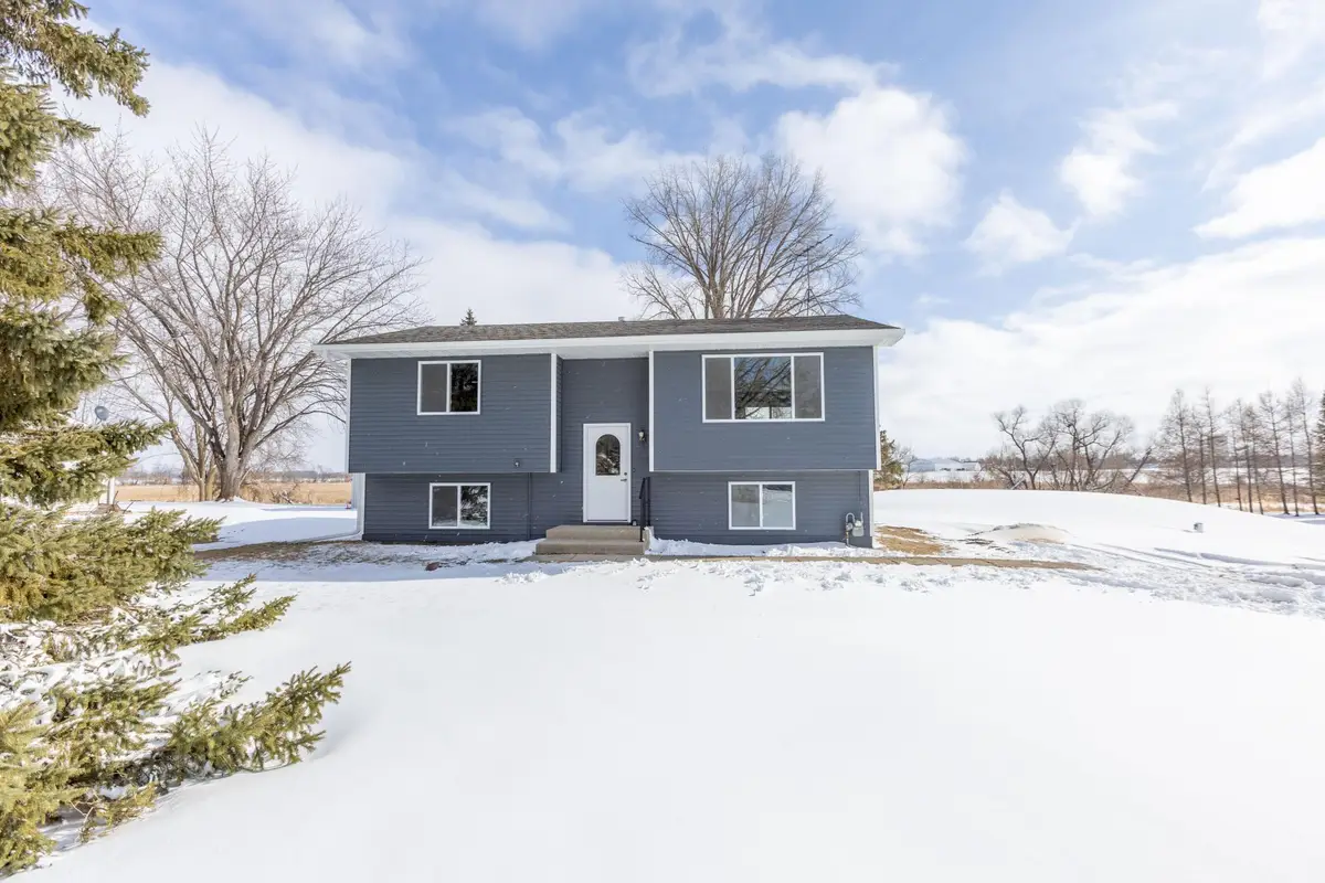 5622 Jeffery Avenue Sw, Howard Lake, MN 55349 - #1