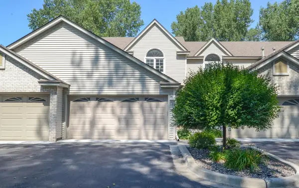 9860 Palm Street Nw, Coon Rapids, MN 55433