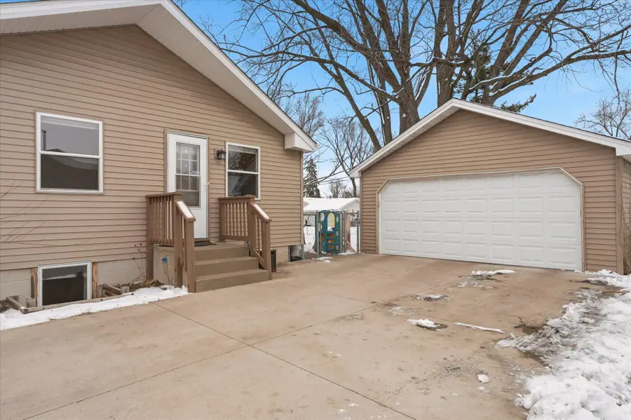 6712 Ewing Avenue N, Brooklyn Center, MN 55429 - #3