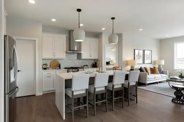 3476 Knightsbridge Trail N, Lake Elmo, MN 55042