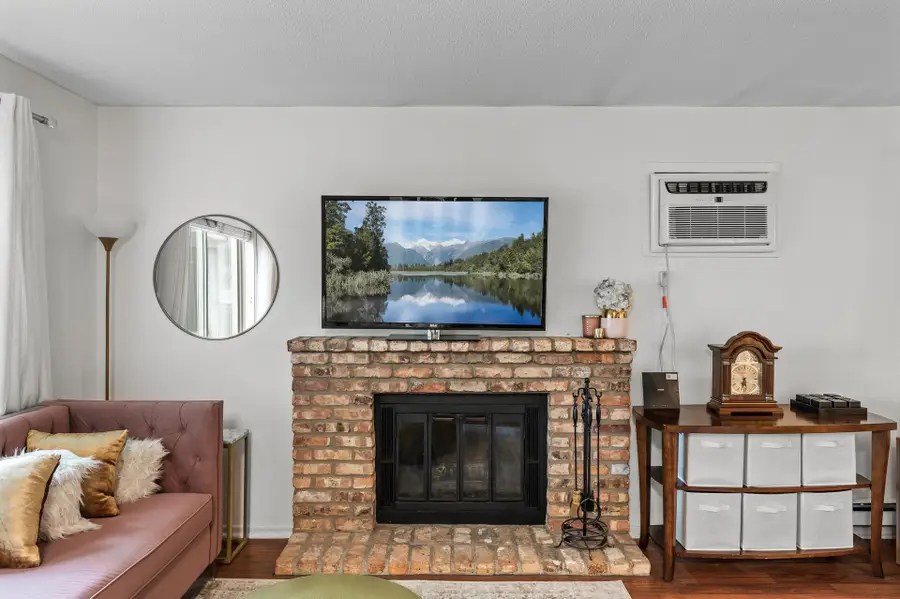 2220 Ridge Drive #16, Saint Louis Park, MN 55416 - #3