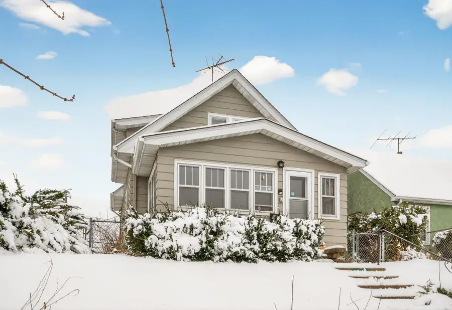 1128 Magnolia Avenue E, Saint Paul, MN 55106 - #2