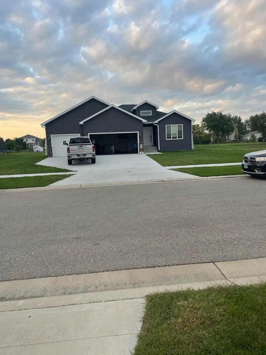 3407 47th Avenue S, Fargo, ND 58104 - #2