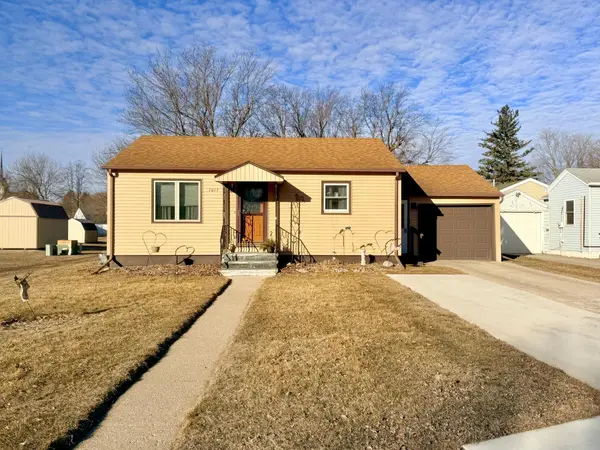 1015 Fredrick Avenue, Worthington, MN 56187