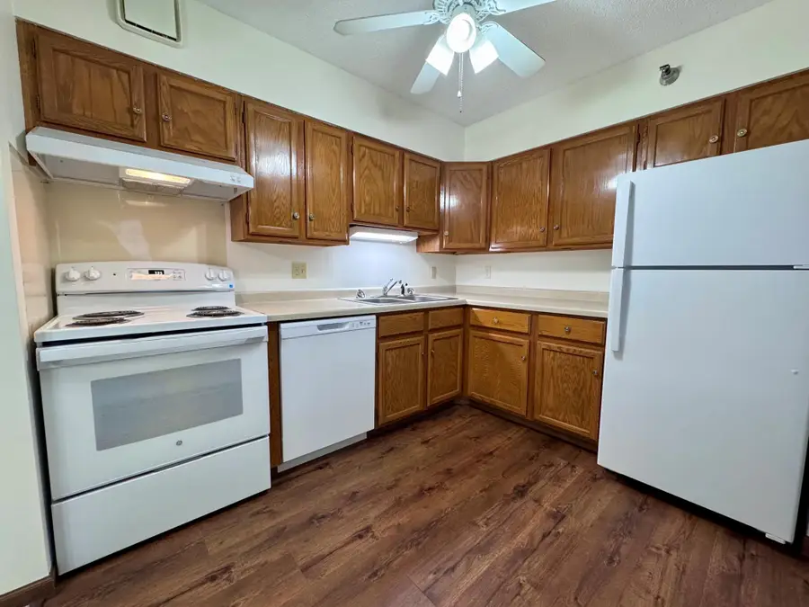 7600 Golden Valley Road #502, Golden Valley, MN 55427 - #2