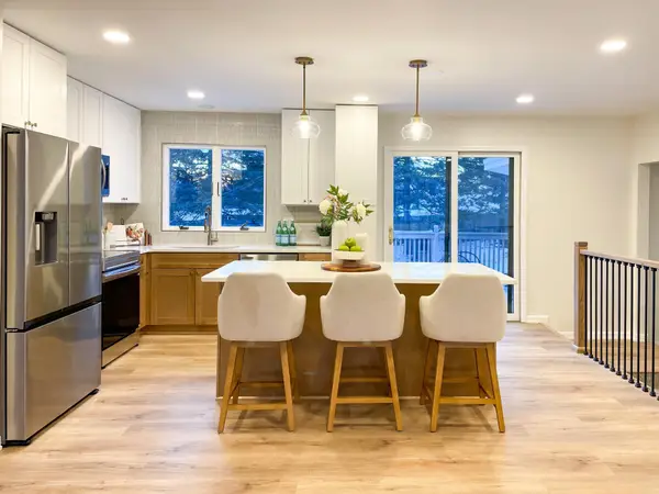 2575 Aladdin Street, Roseville, MN 55113