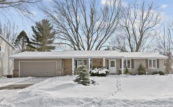 6065 Oakwood Road, Woodbury, MN 55125