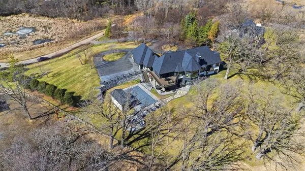 1000 Old Crystal Bay Road S, Orono, MN 55391