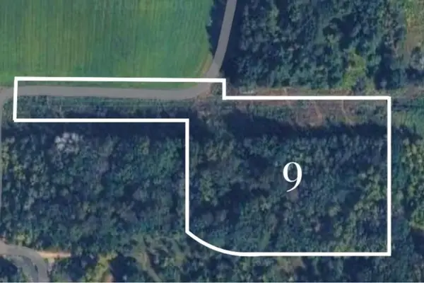 Lot 9 Glen Oaks Drive, River Falls, WI 54022