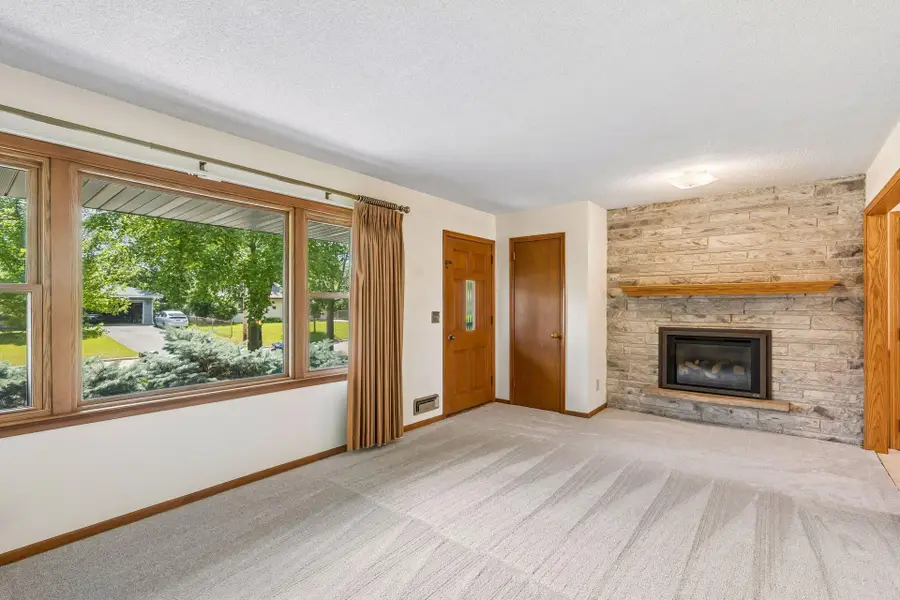 715 108th Lane Nw, Coon Rapids, MN 55448 - #2
