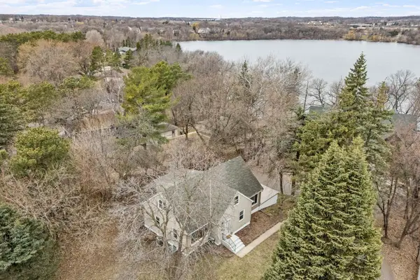 8508 Waters Edge Drive, Chanhassen, MN 55317