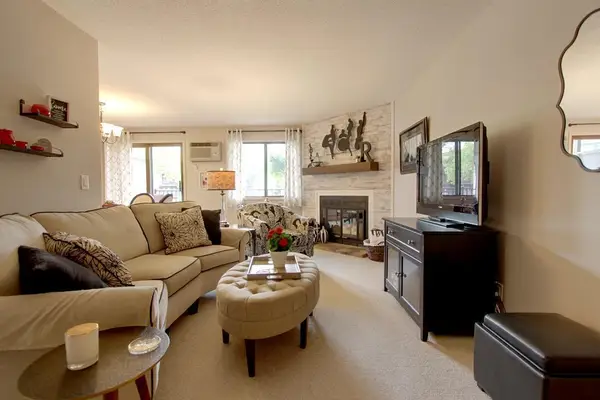 7401 W 101st Street #121, Bloomington, MN 55438