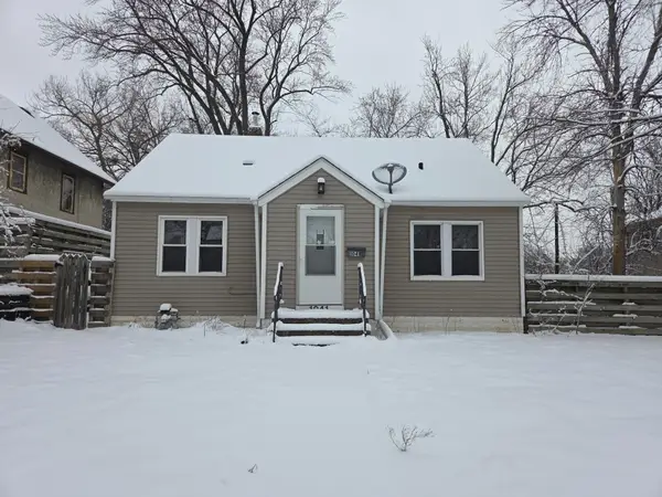 1041 6th Street E, Saint Paul, MN 55106