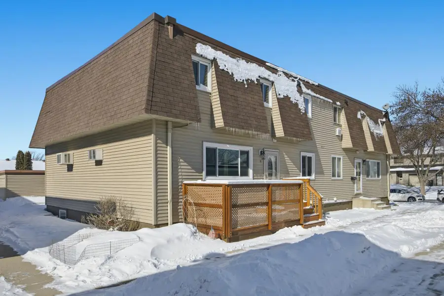 961 4th Avenue W #B, West Fargo, ND 58078 - #2