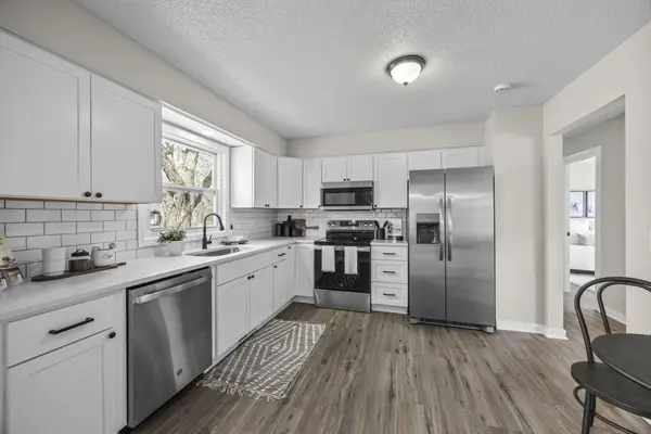 4916 Granada Avenue N, Oakdale, MN 55128