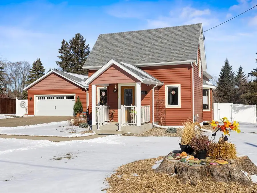 1305 Woodley Street E, Northfield, MN 55057 - #2