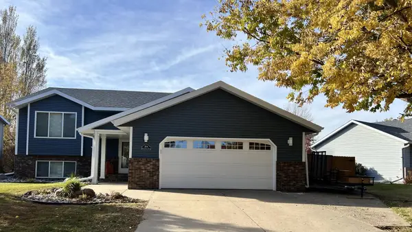 3114 24th Avenue S, Fargo, ND 58103