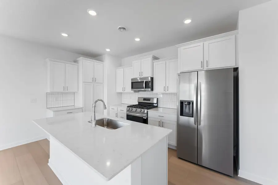 18333 Gladiator Drive, Lakeville, MN 55068 - #2