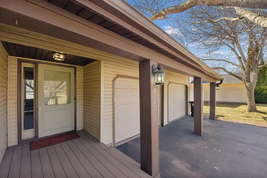 1270 Burke Avenue W, Roseville, MN 55113 - #2