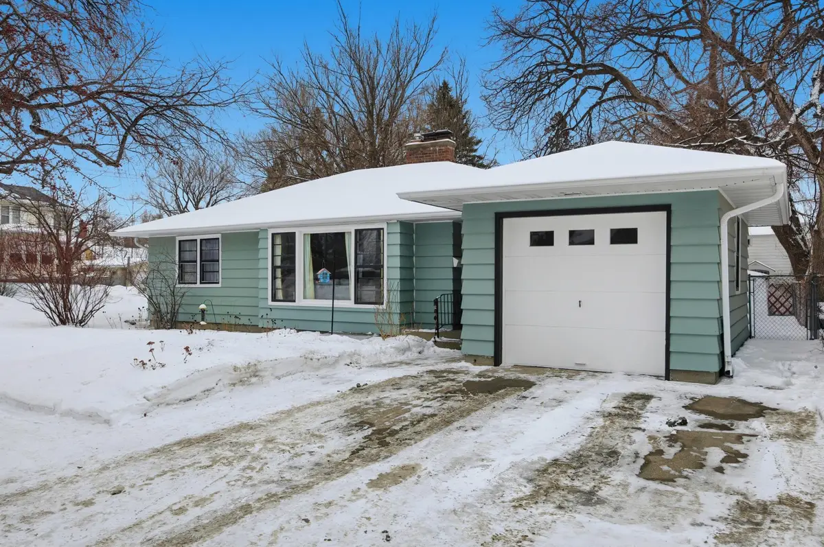 602 4th Street S, Moorhead, MN 56560 - #1