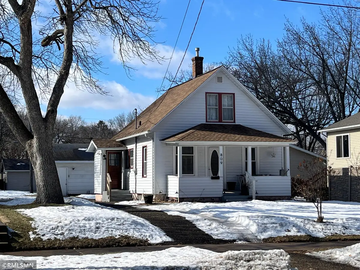 809 Broadway Avenue S, Sauk Rapids, MN 56379 - #1