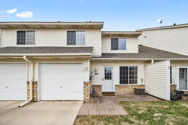 874 Gannon Drive, Shakopee, MN 55379