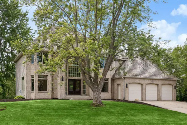 16905 45th Avenue N, Plymouth, MN 55446
