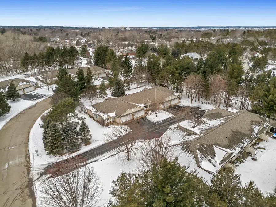806 Woodland Lane, New Richmond, WI 54017 - #2