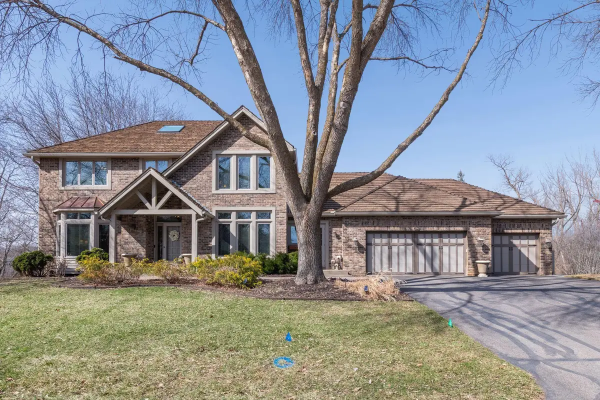 291 Trappers Pass, Chanhassen, MN 55317 - #1