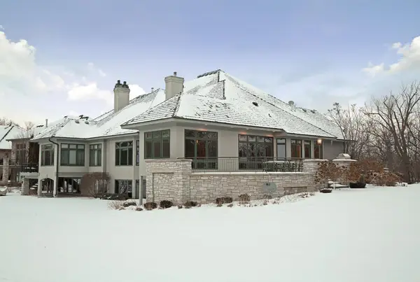 17882 Bearpath Trail, Eden Prairie, MN 55347