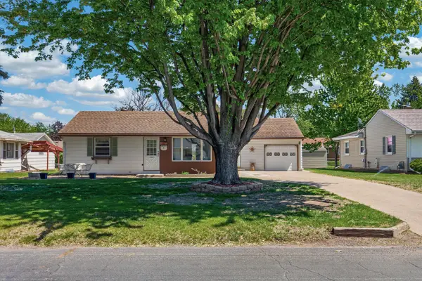 8407 5th Avenue S, Bloomington, MN 55420