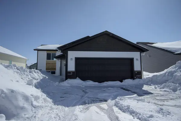 6033 78th Avenue S, Horace, ND 58047