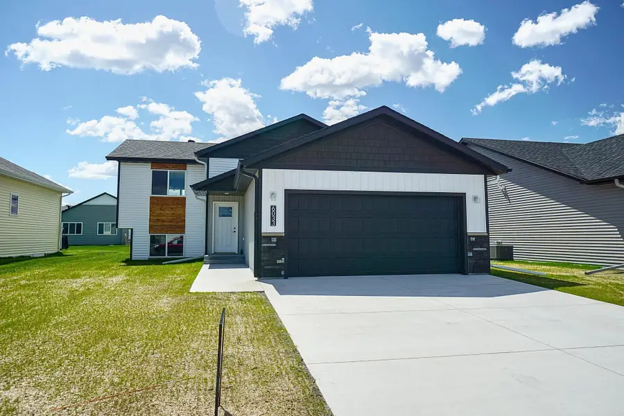 6033 78th Avenue S, Horace, ND 58047 - #2