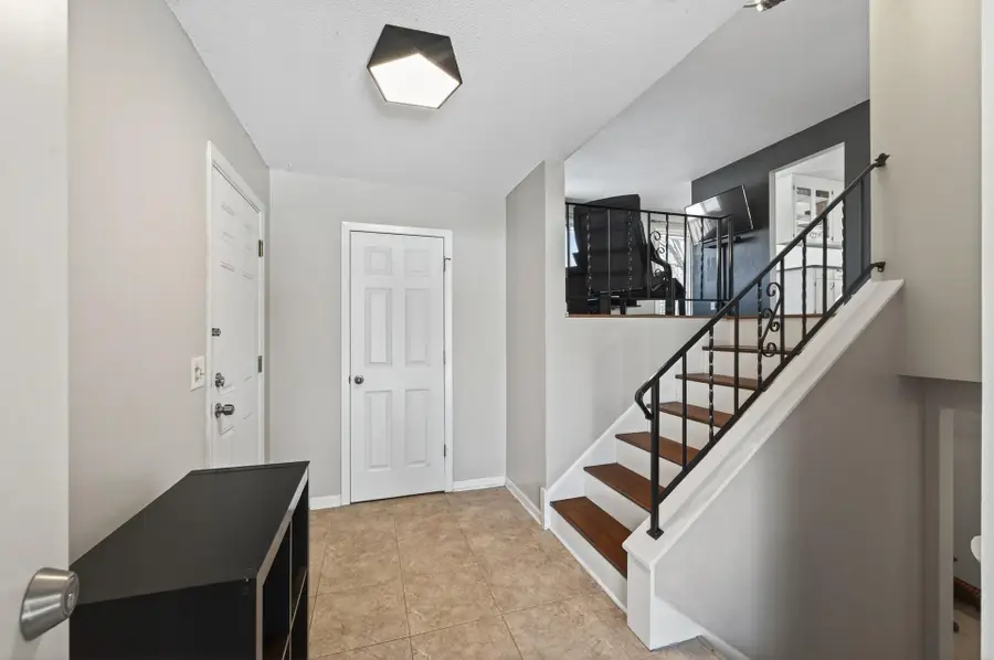 9157 3rd Street Ne, Blaine, MN 55434 - #3