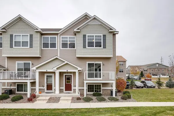 9575 Jefferson Drive #1, Chanhassen, MN 55317