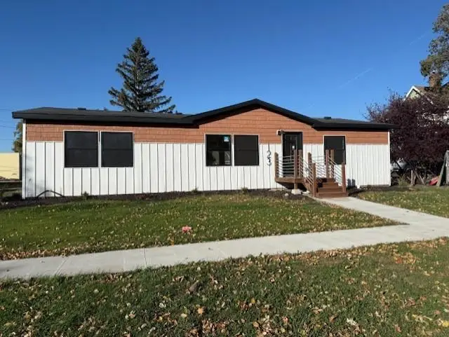 123 8th Street N, Breckenridge, MN 56520 - #1