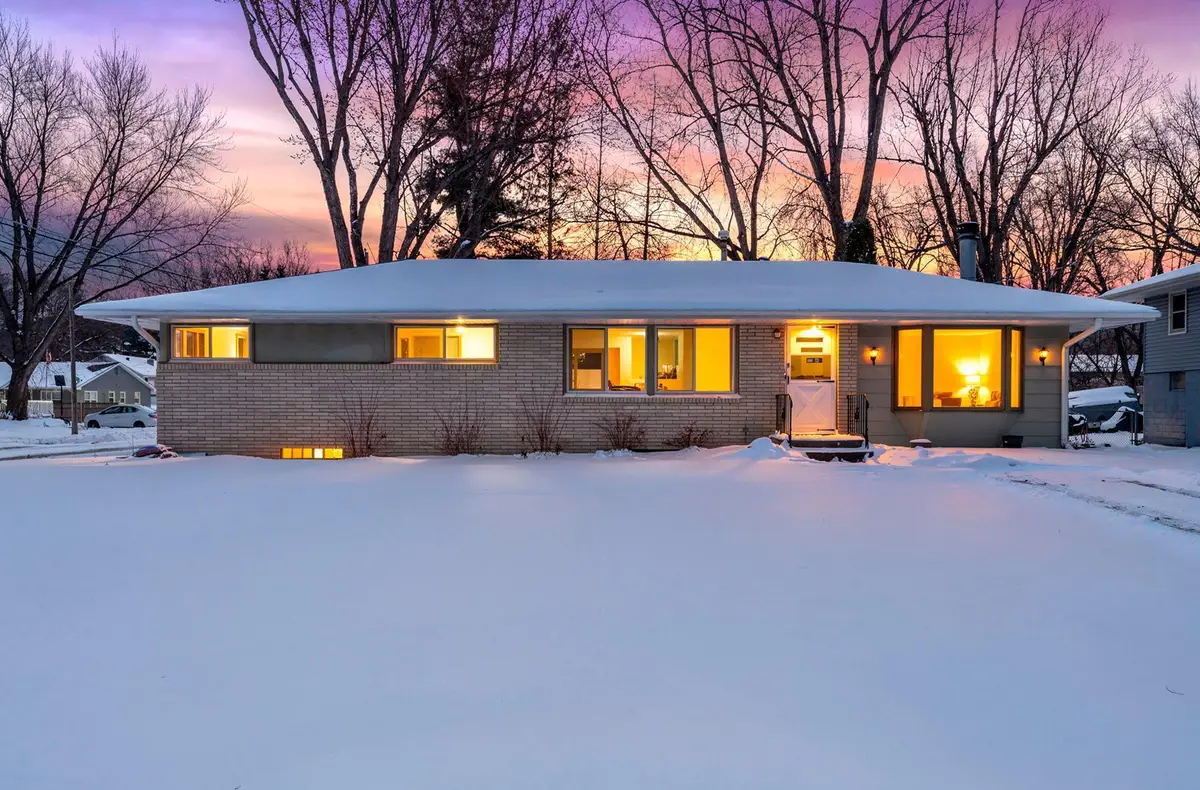 1007 S Shore Drive, Forest Lake, MN 55025 - #1