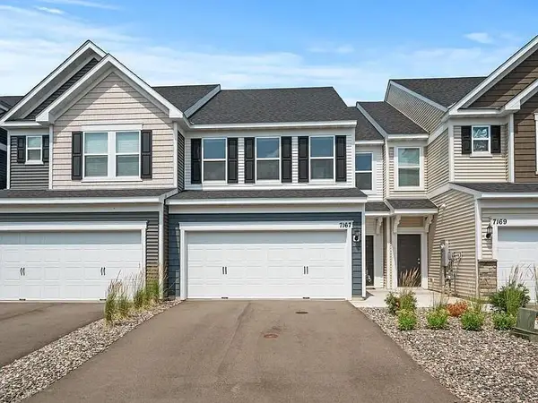 7167 Walnut Grove Way N, Maple Grove, MN 55311