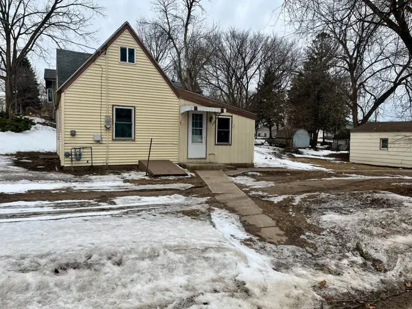 110 2nd Street Sw, Glenville, MN 56036