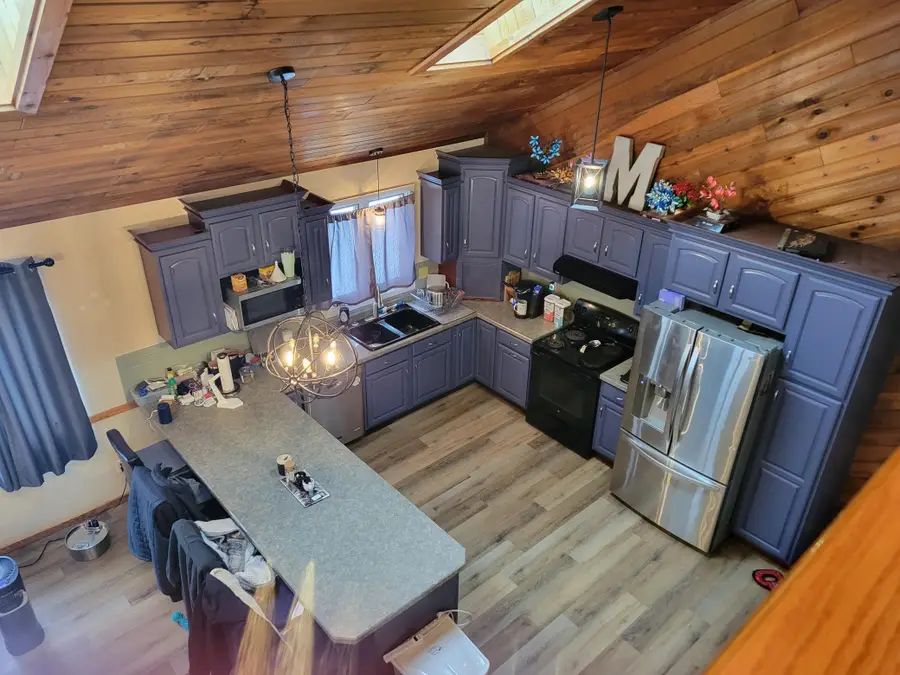 405 Riverside Avenue S, Thief River Falls, MN 56701 - #3